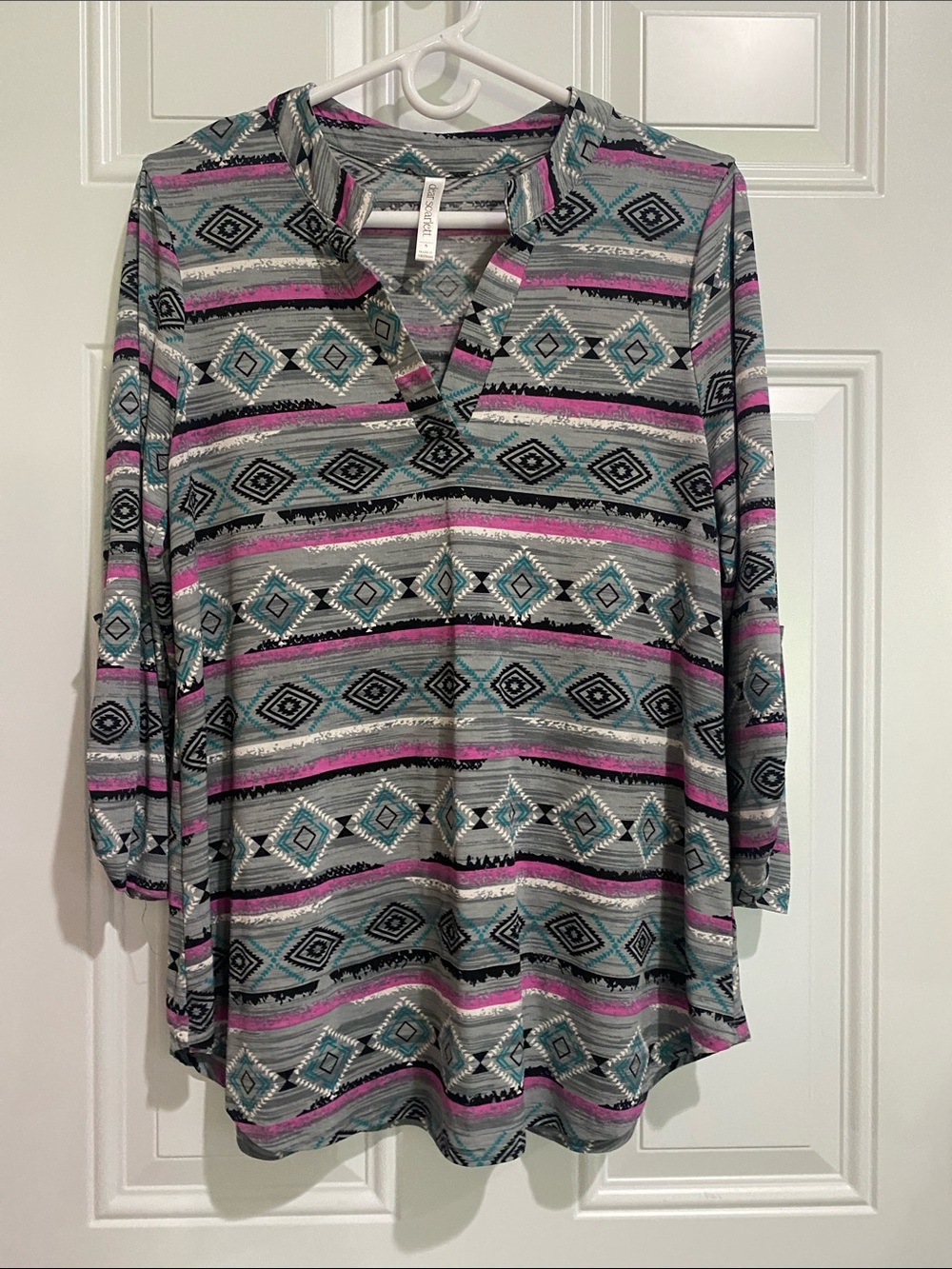 Dear Scarlett Aztec Print V-Neck Tunic in Gray, Teal & Pink